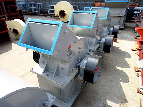 400×300石料錘式磨沙機(jī)（電機(jī)功率11千瓦）價格是多少錢