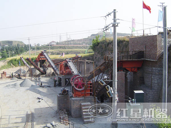 石料廠設(shè)備（顎式破碎機、反擊式破碎機、振動給料機、振動篩）