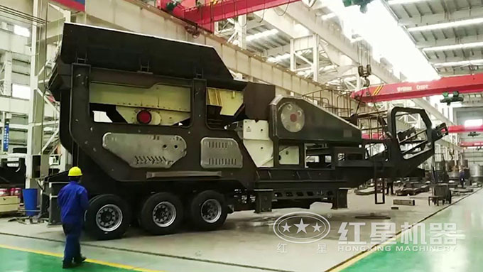 移動破碎機生產(chǎn)車間