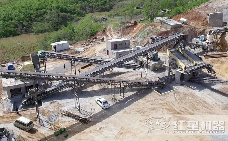青石加工現(xiàn)場(chǎng)