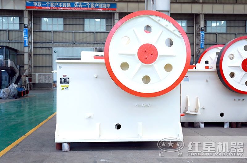 顎式破碎機生產(chǎn)車間