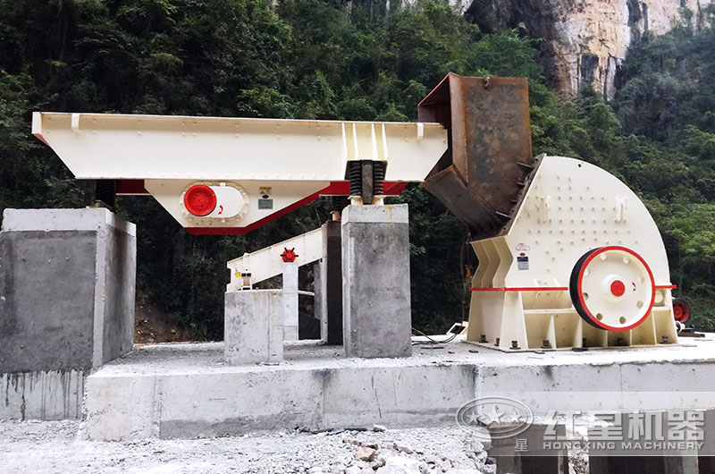 錘式破碎機客戶生產(chǎn)現(xiàn)場