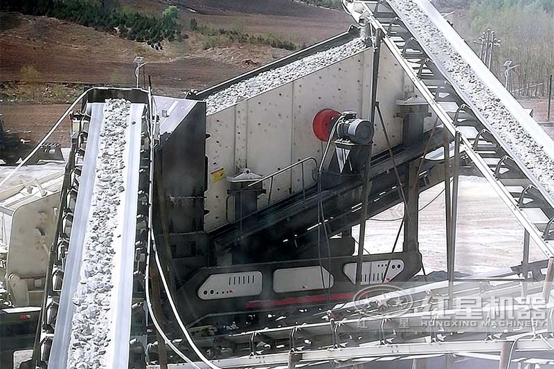 車載碎石機(jī)自動(dòng)運(yùn)料效率高